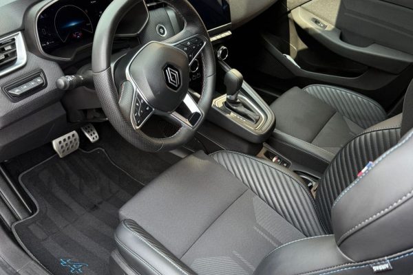 UltimateClean_Renault_WhatsApp Image 2025-12-29 at 17.03.35